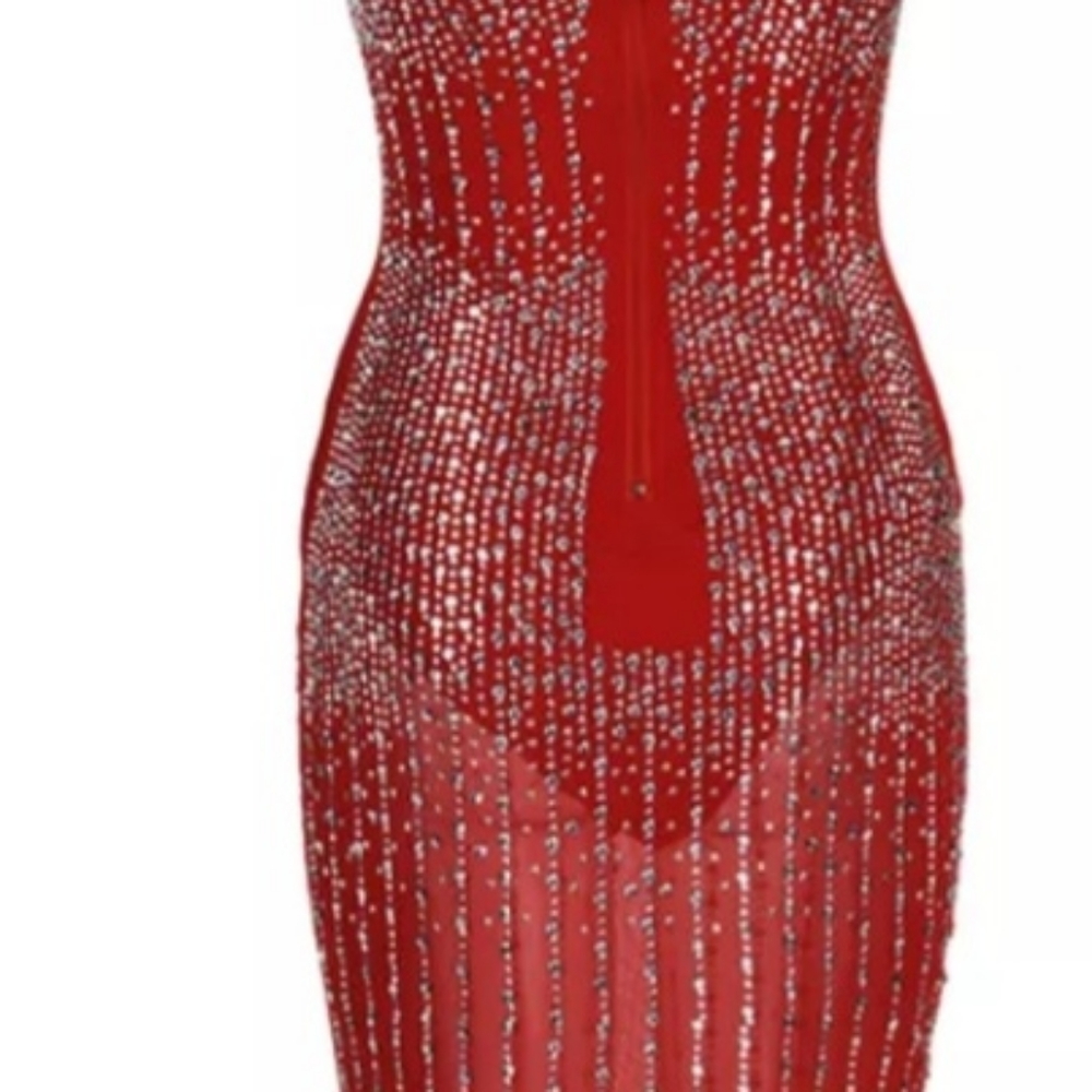 Lady In Red - Picture 5 of 7